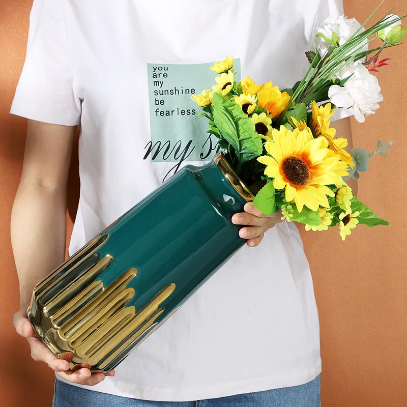 Golden Horizon Hydroponic Vase